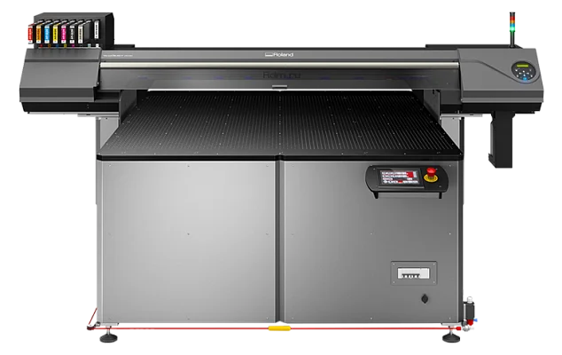 CO-640i-F3 - широкоформатный планшетный уф принтер Roland серии VersaOBJECT