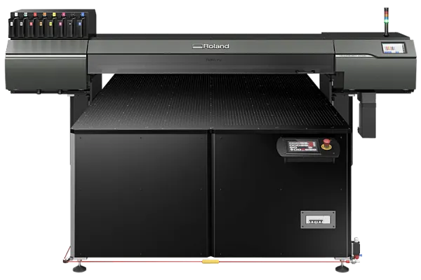LO-640-F3 - широкоформатный планшетный уф принтер Roland серии VersaOBJECT рис.1