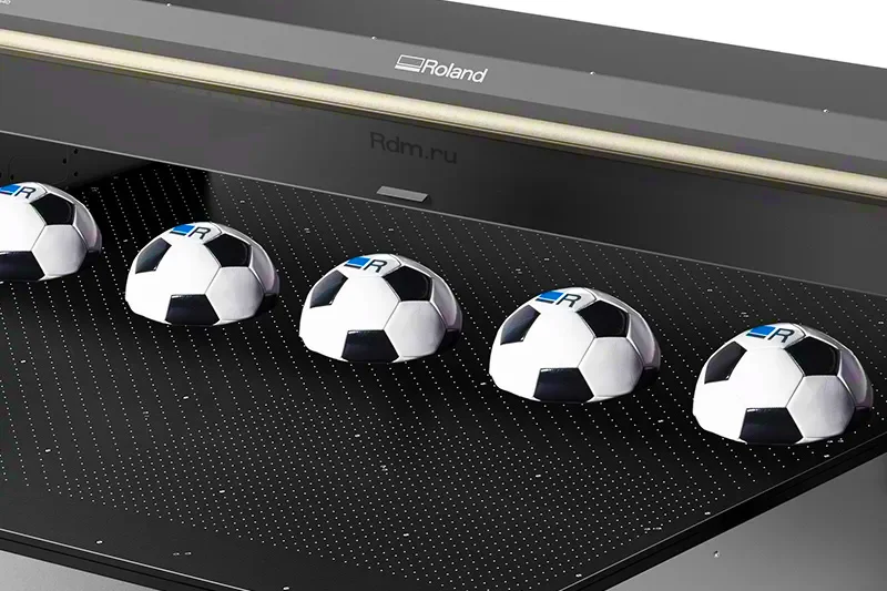 Планшетный уф принтер Roland CO-300i-F2 имеет режим расстояния
